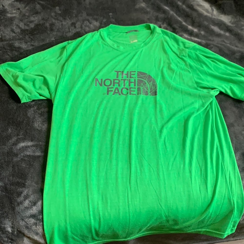 Green Dri fit t shirt